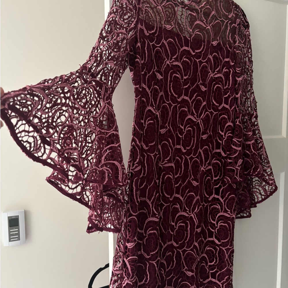 Kay Unger Burgundy Lace Long Sleeve Dress